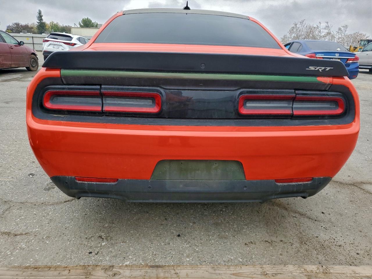 Dodge Challenger Srt Hellcat Image 9