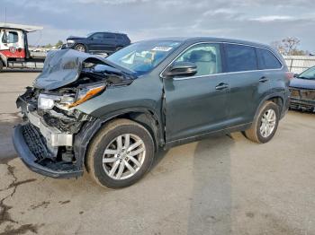  Salvage Toyota Highlander