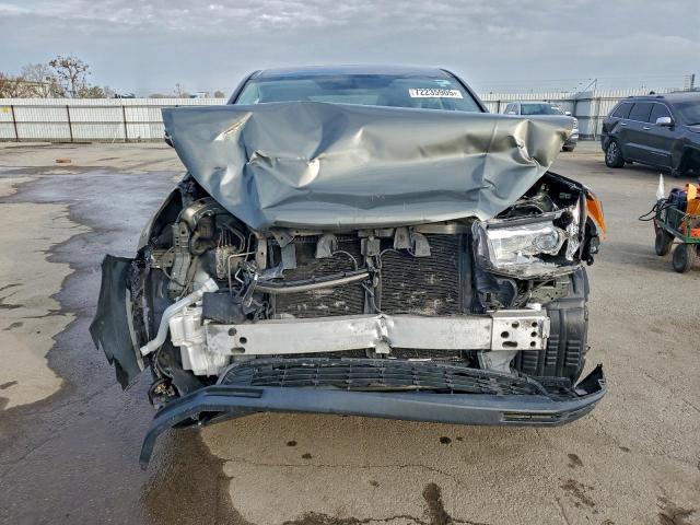 Toyota Highlander Le Image 12