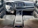 Toyota Highlander Le Image 8