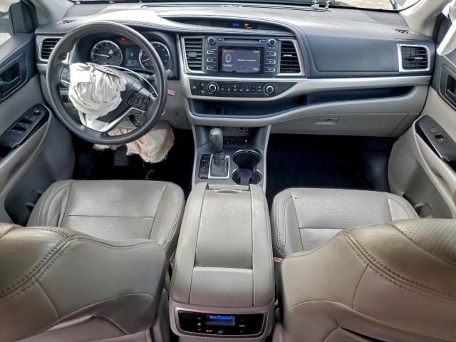 Toyota Highlander Le Image 8