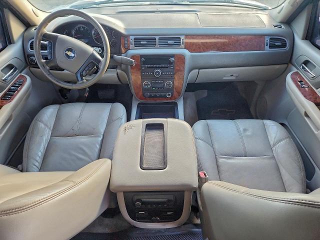 Chevrolet Avalanche C1500 Image 2