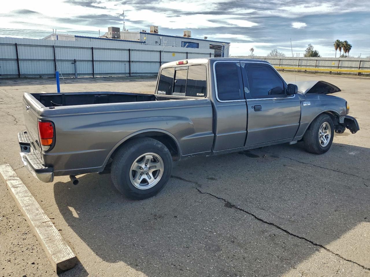 Mazda B Series Cab Plus Image 3