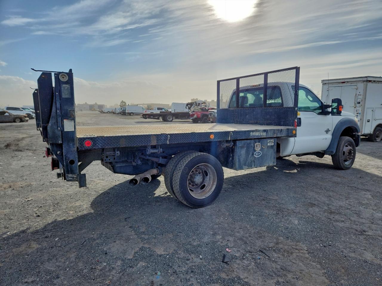 Ford F-550 Super Duty Image 7