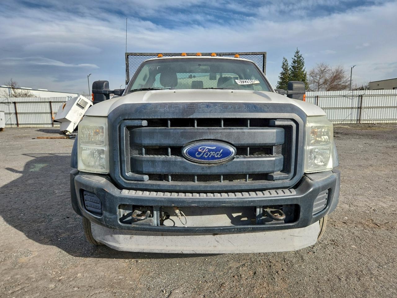 Ford F-550 Super Duty Image 4