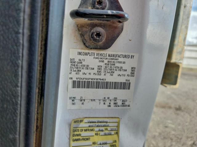 Ford F-550 Super Duty Image 12