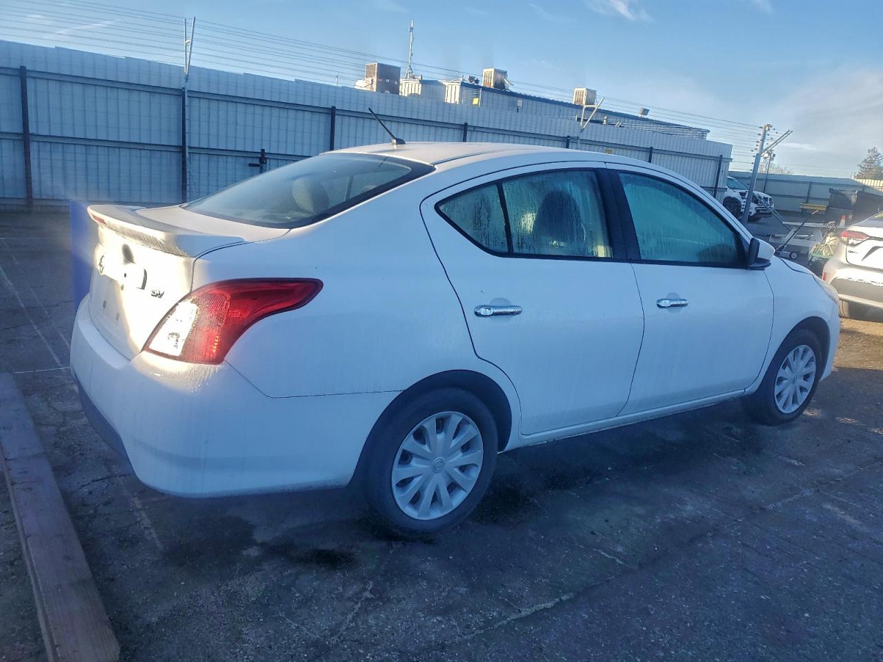 Nissan Versa S Image 2