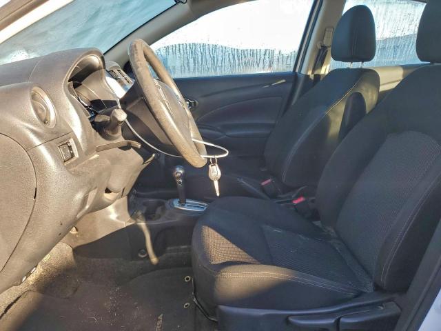 Nissan Versa S Image 6