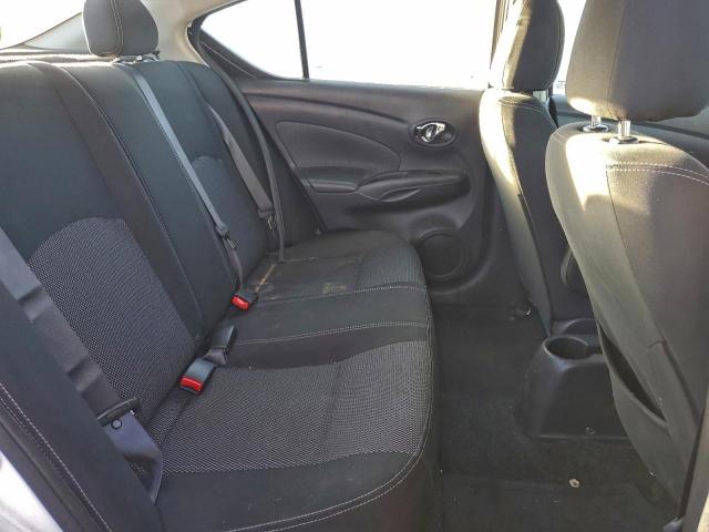 Nissan Versa S Image 7