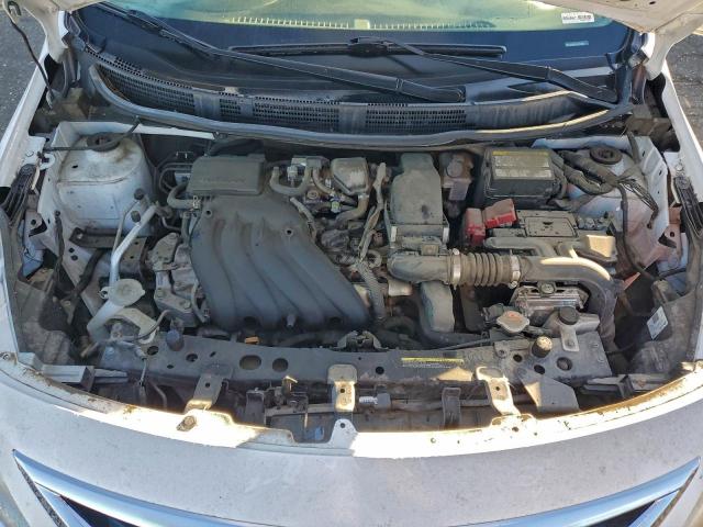 Nissan Versa S Image 10