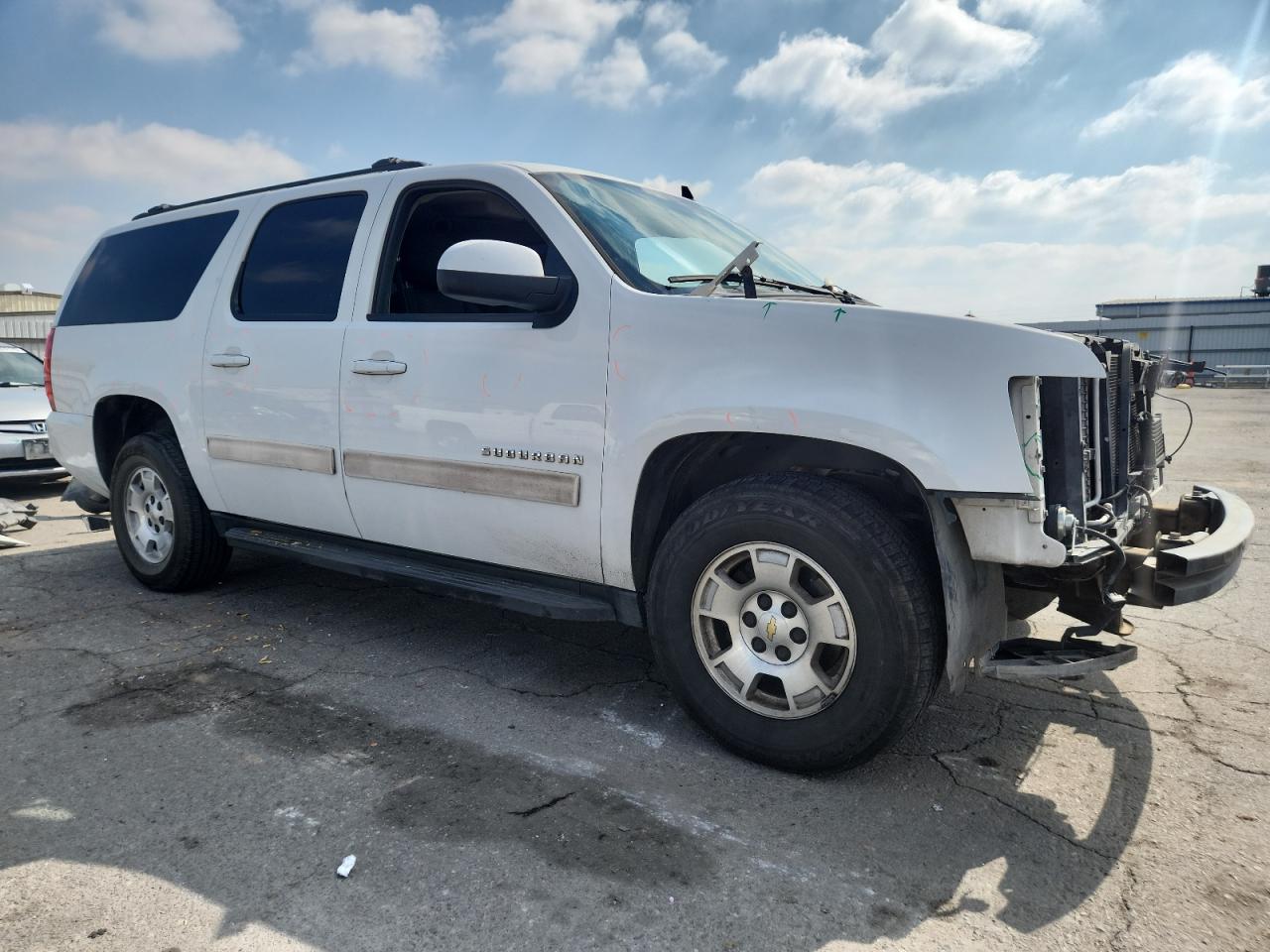 Chevrolet Suburban C1500 Ls Image 4