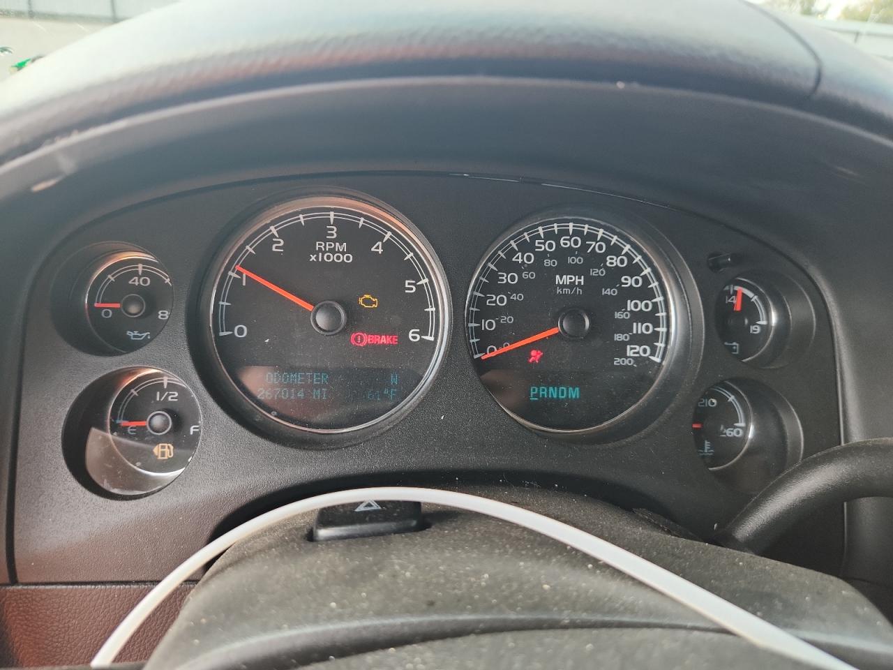 Chevrolet Suburban C1500 Ls Image 6