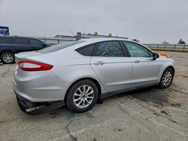 Ford Fusion S Image 2