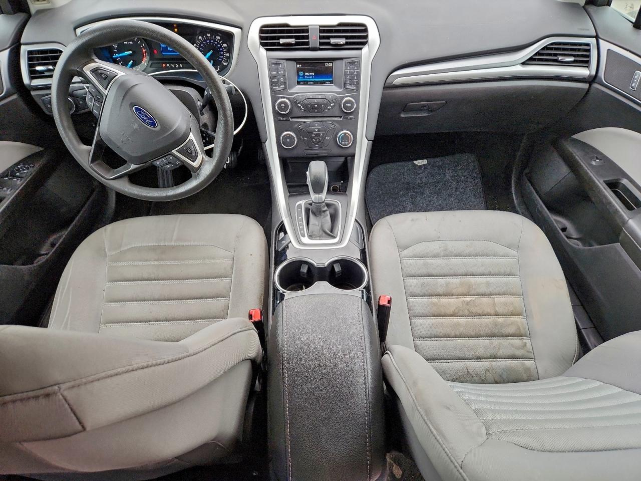 Ford Fusion S Image 8