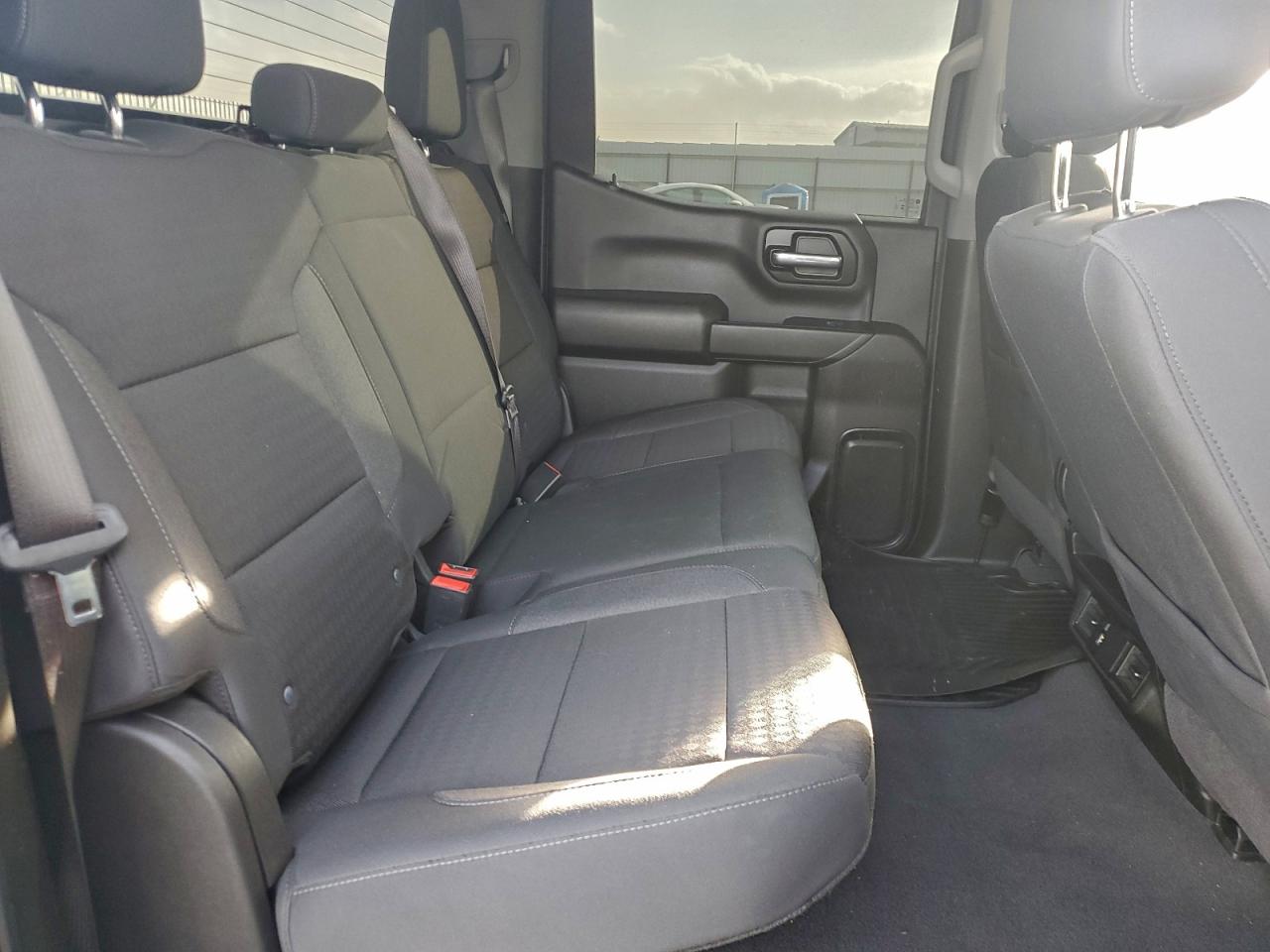 Chevrolet Silverado C1500 Custom Image 6